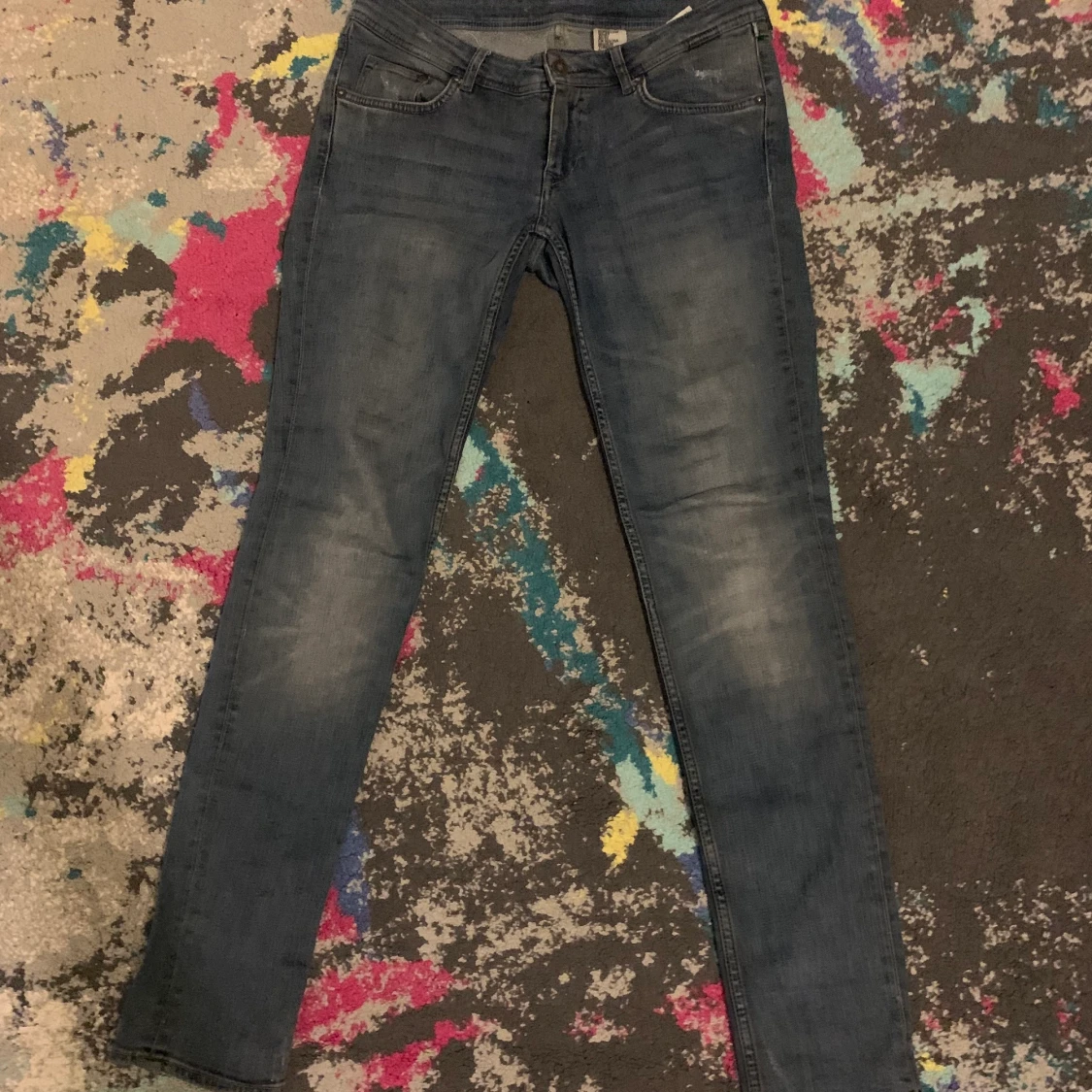 Blågråa jeans