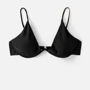 Bikiniöverdel  - HELT OANVÄND ny trendig bikiniöverdel från SHEIN , endast testat och säljer då den inte passade mig. Säljer för 50 kr inkl frakt.   (Lånad bild från shein)