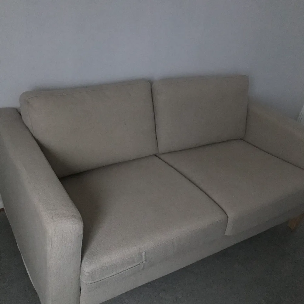 Säljer en beige soffa från chilli.se för 1000 kr, helt felfri. Dm för mer info! . Övrigt.