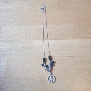 Halsband - Svart och silvrigt