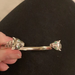 Maria Nilsdotter armband leopard  - Armband Maria Nilsdotter. Mycket fint skick. Frakt tillkommer 70kr 