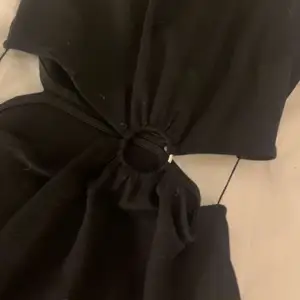 Andvänt 1 eller 2 gånger vanlig svart klänning