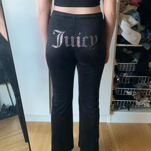 Juciy couture byxor  - Bra skick, alla strass stenar kvar