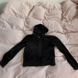 Juicy tröja  - Svart juicy tröja storlek Xs