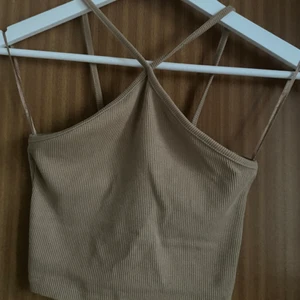 Halterneck topp - Slutsåld Halterneck topp från zara, storlek s ⚡️