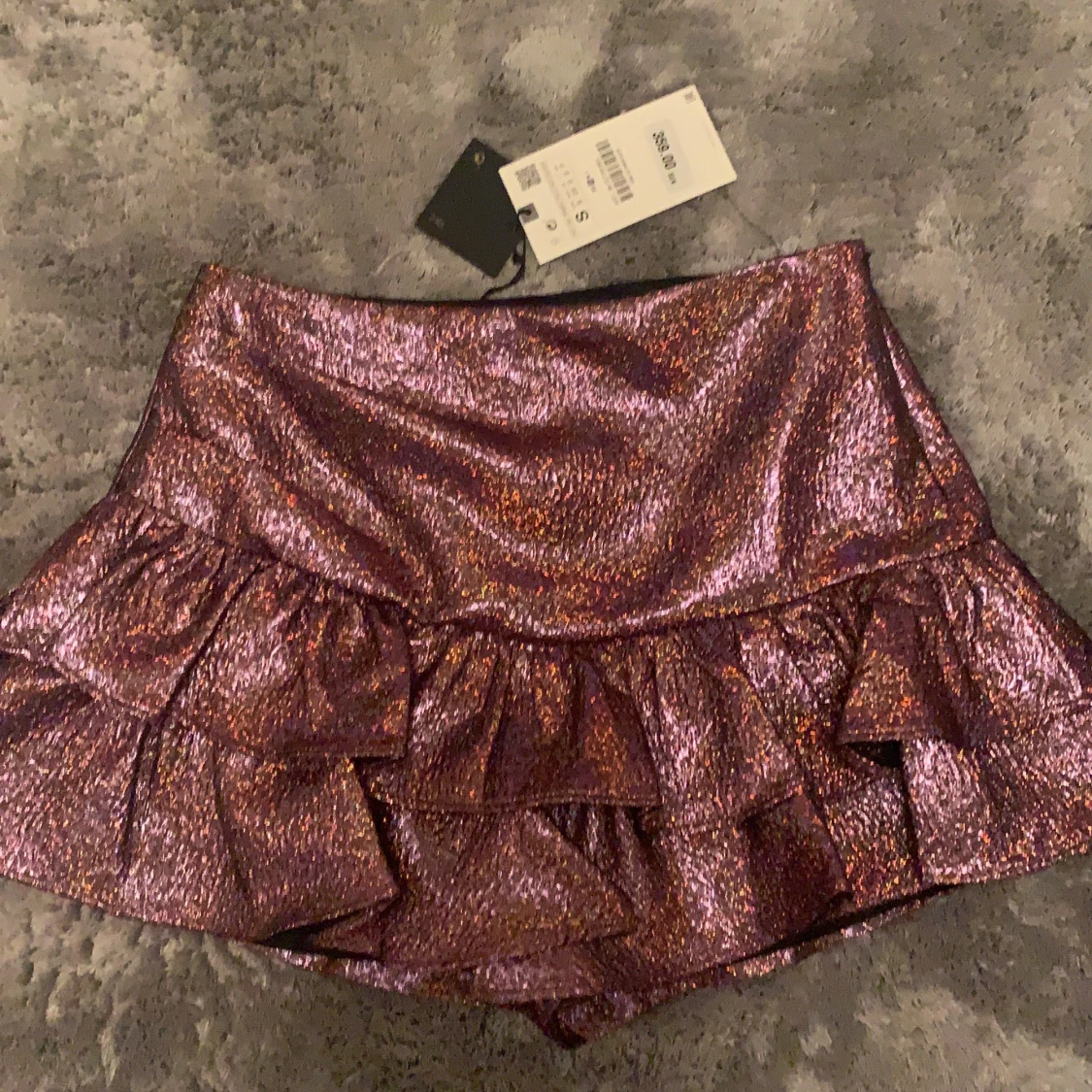 Slutsåld kjol från zara - 90