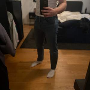 Blåa 502 Levis jeans i storlek w34 l30