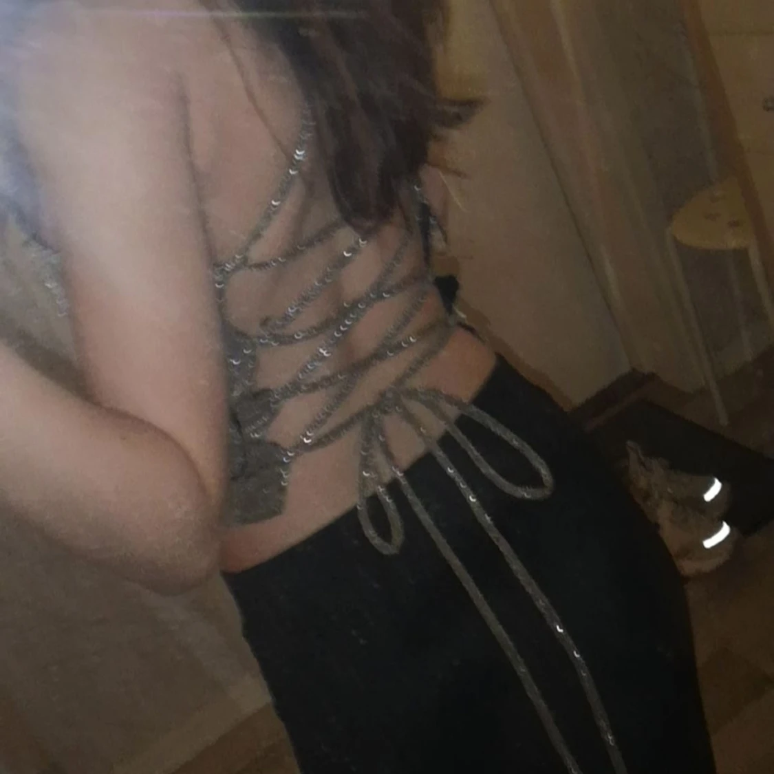 FESTTOPP ÖPPEN I RYGGEN - 90