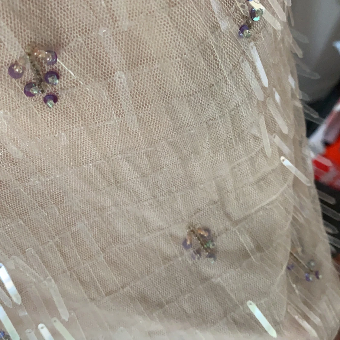 Linne med paljetter och pärlor M - 91