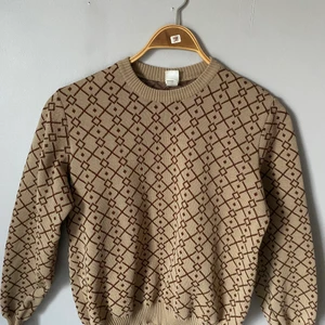 Beige crewneck - Jättefin crewneck jag har köpt second hand