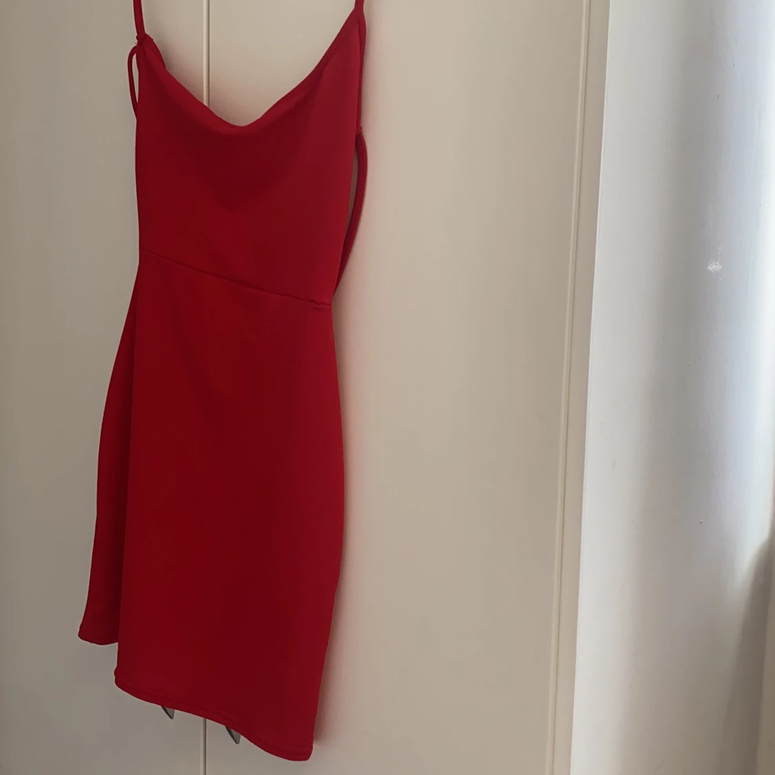 Klänning öppen rygg  - 90