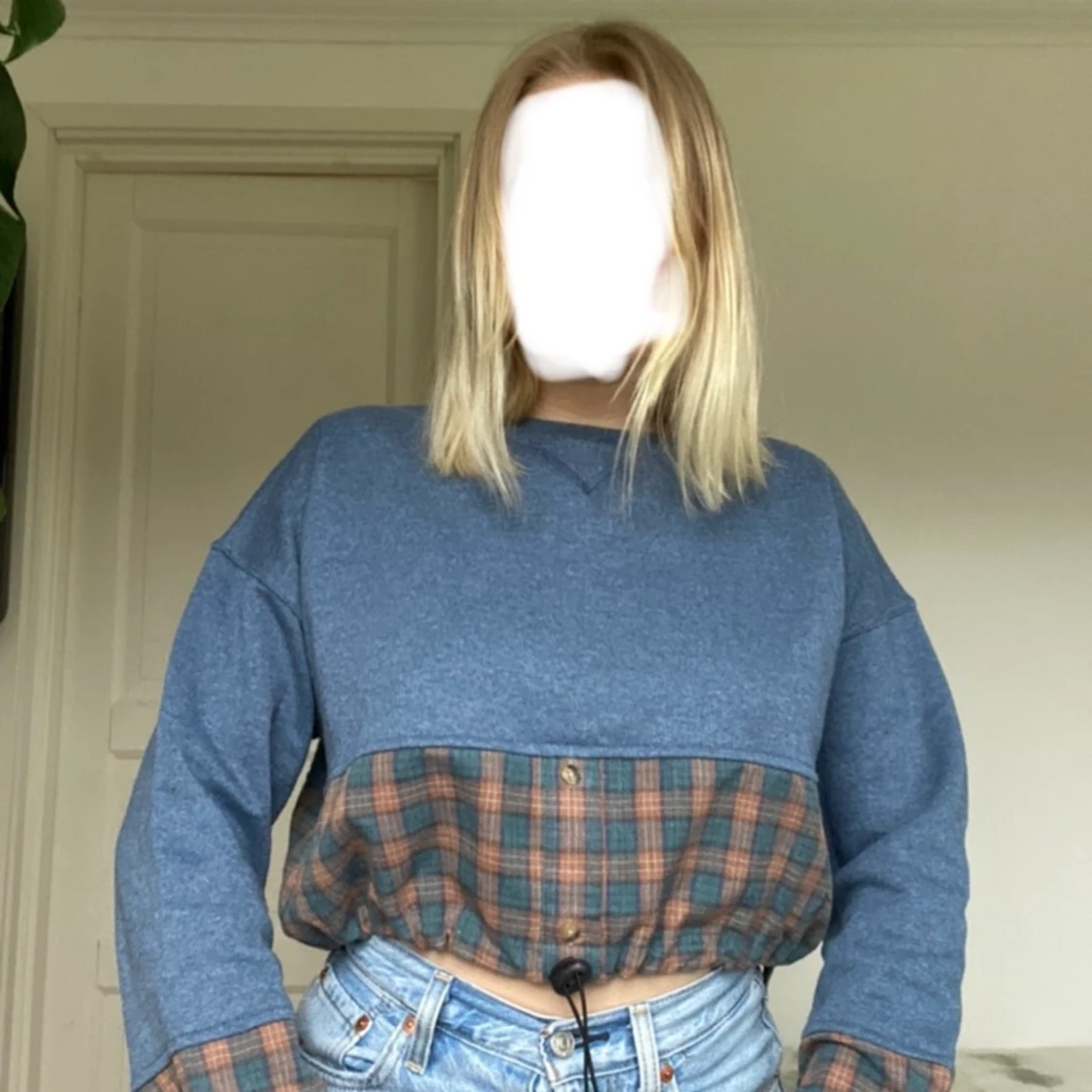 Hoodie med skjortdetaljer - 90