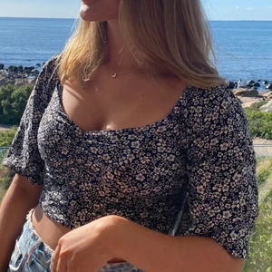 Blommig topp - Blommig topp💓