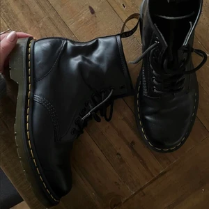 Dr.Martens - Säljer mina Dr.martens då de inte kommer till användning :( skriv om du är intresserad! 