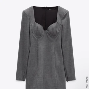 Grå klänning zara - Tänkte kanske sälja min slutsålda klänning från zara som är skitsnygg! Den är endast provad och har lappen kvar! Strl M men passar nog en xs-s också! Frakt ingår inte! Om många ör intresserade så blir det budgivning! Inte mina bilder! vet ej om jag vill sälja!!!!