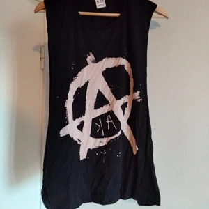 Fan om ingen köper den behåller jag den: - Fan vad jag hatsr mänskligheten