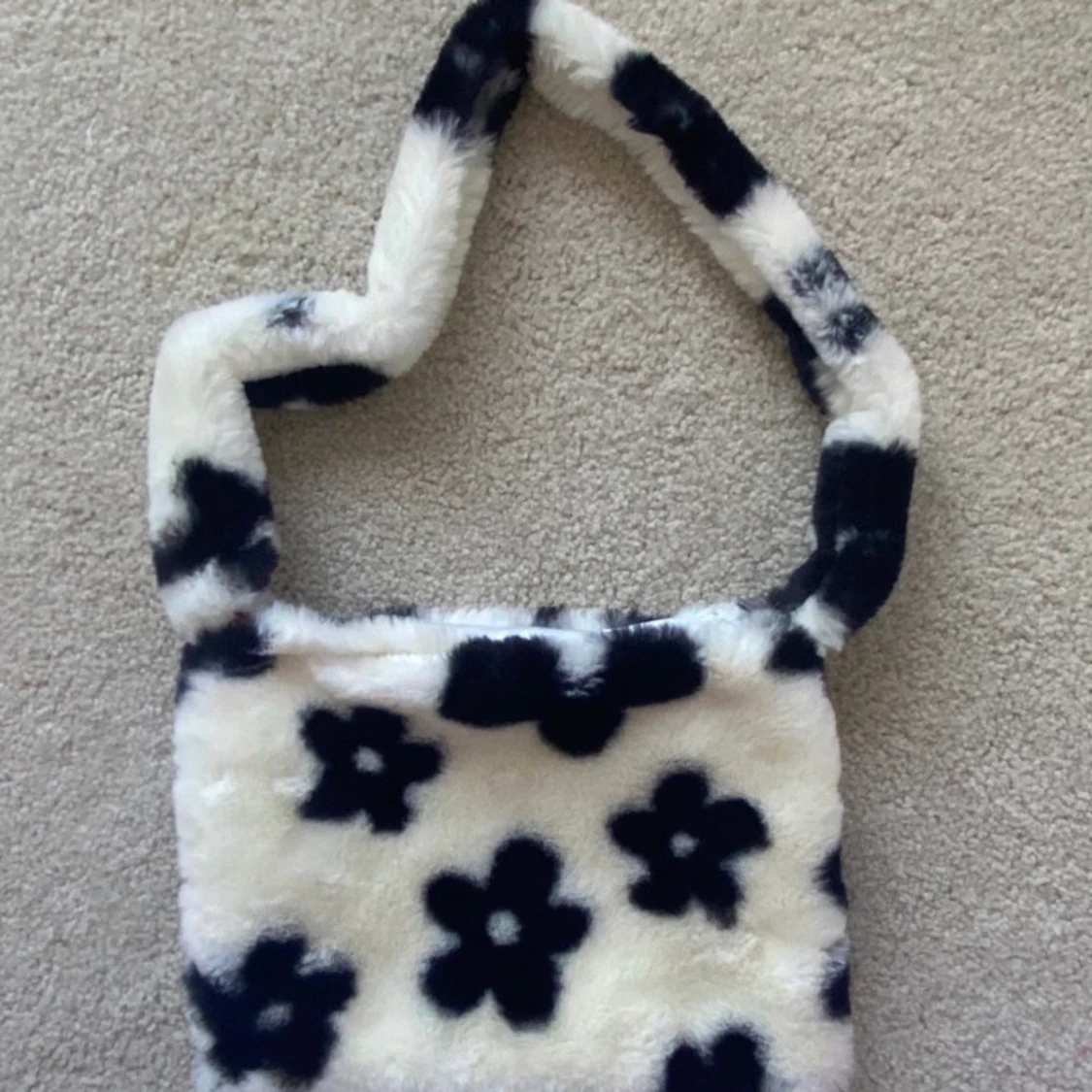 Blommig söt väska 🌸 - 90