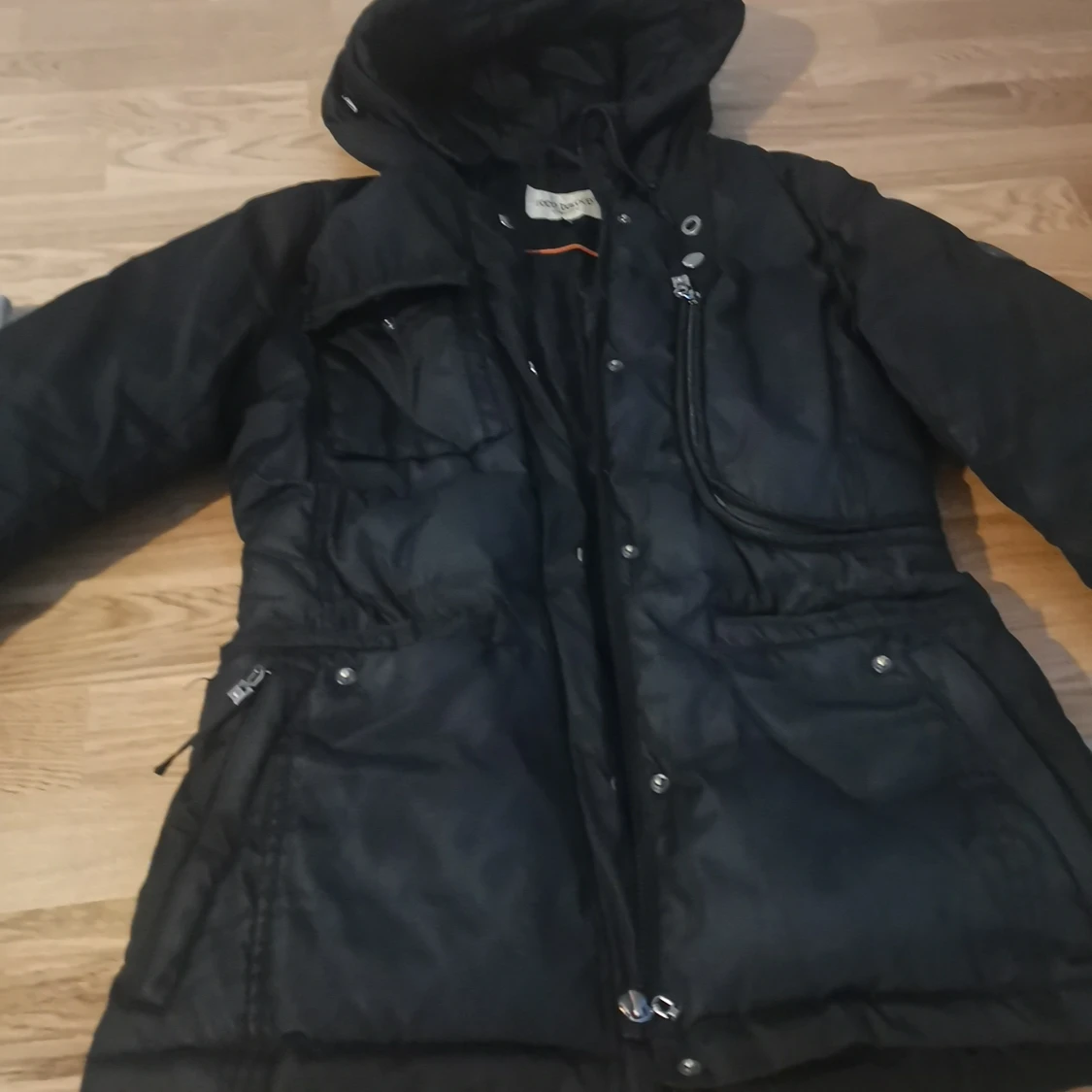 Svart rocco baroco jacka