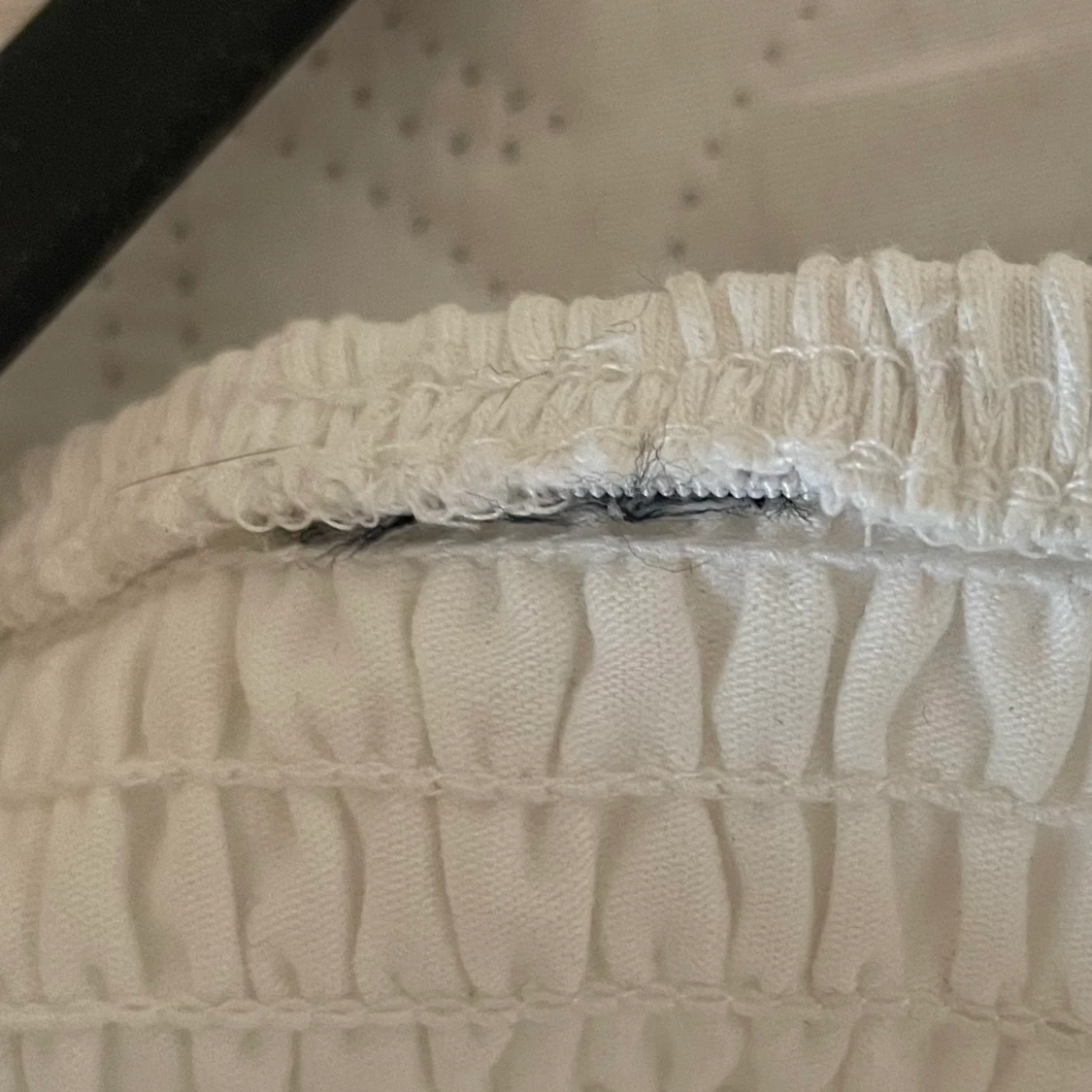 Vit topp med puffärmar - 91