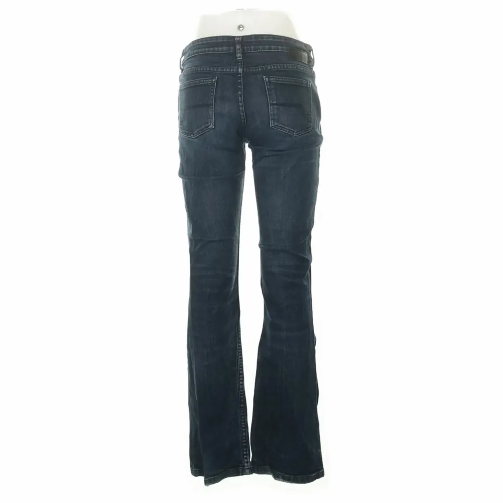 Säljer mina Blue Ridge jeans som jag köpt på sellpy (sellpys bilder)✨ Så snygga oversized jeans! Skriv privat för fler bilder🤎 Köparen står för frakten!. Jeans & Byxor.