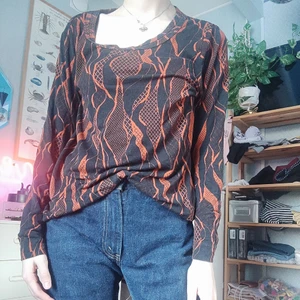 Långärmad med Snake/ naturmönster - Fröding långärmad i mjuktextil.