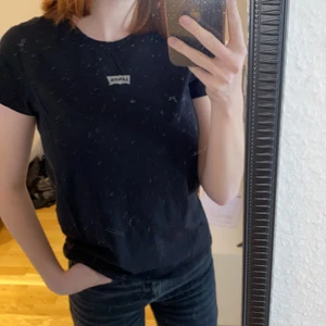 Levi’s tröja, storlek s  - En tröja som inte kommer till användning. Köpte den för 300kr