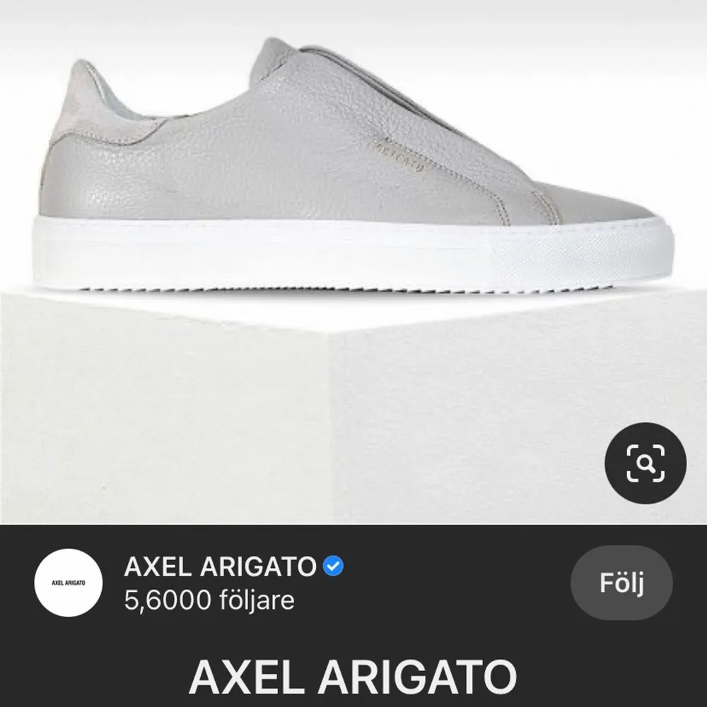 Säljer mina gråa Axel Arigato skor då dom inte kommer till användning längre, fint skick i princip som nya! Hör av dig om du är intresserad och vill ha fler bilder. De är i stl 38. Skor.