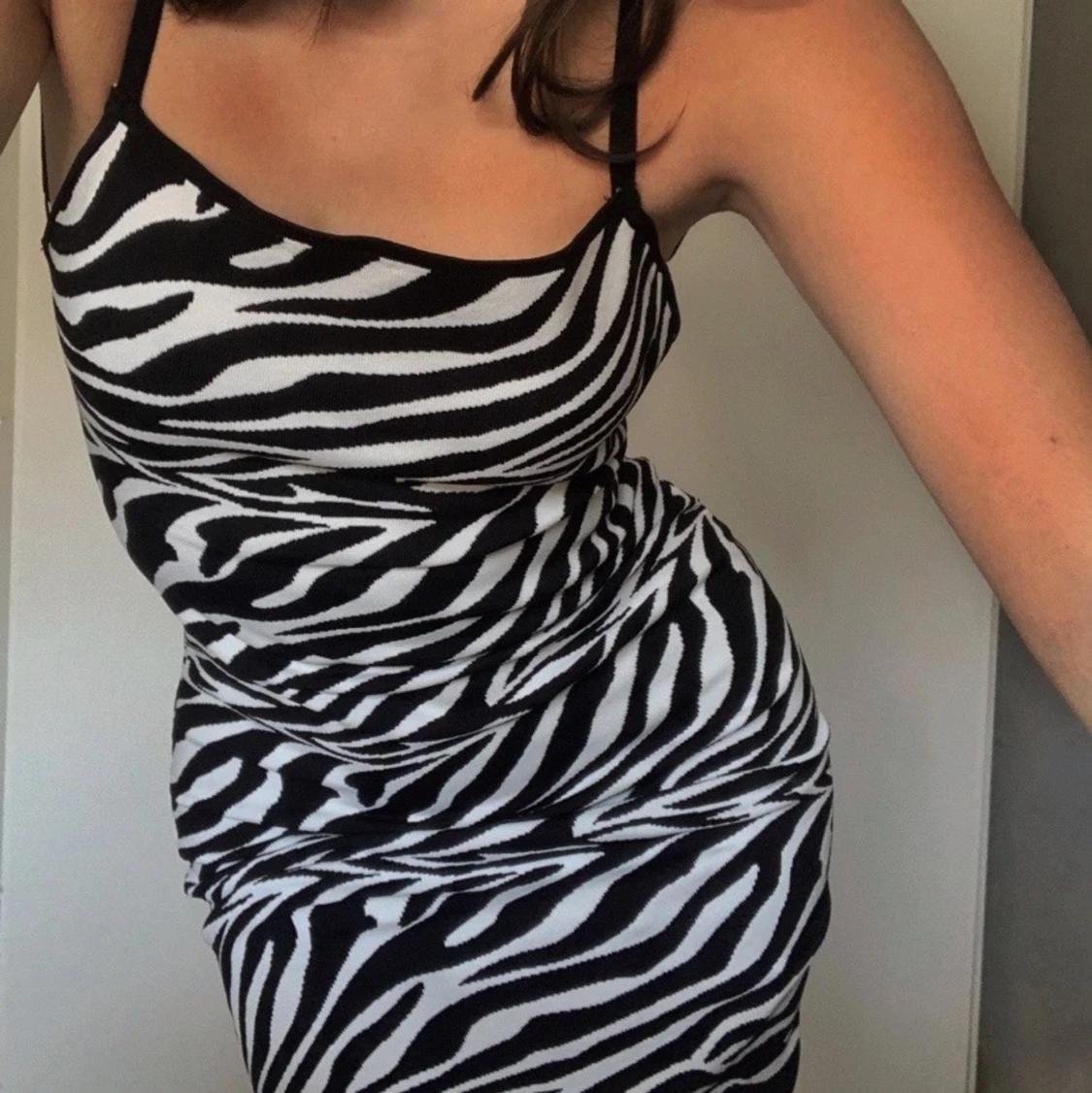 Zara klänning zebra 