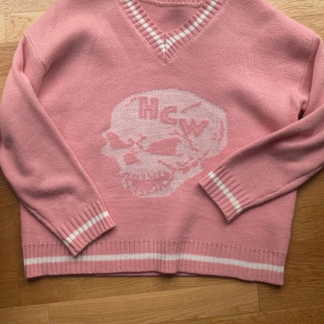 Hcw sweater
