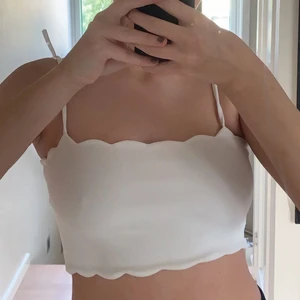 ”Moln” format linne med knytband  - Jättefint linne som man kan knyta banden på själv!!