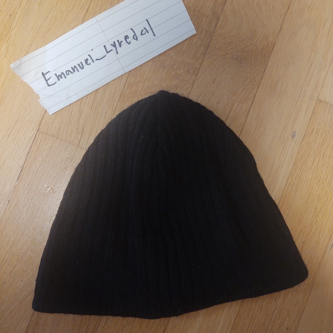 Lyle and Scott mössa - 90