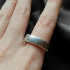 Ring 925 silver - Ring i 926 silver och storlek 19mm, jag betalar frakten 💕