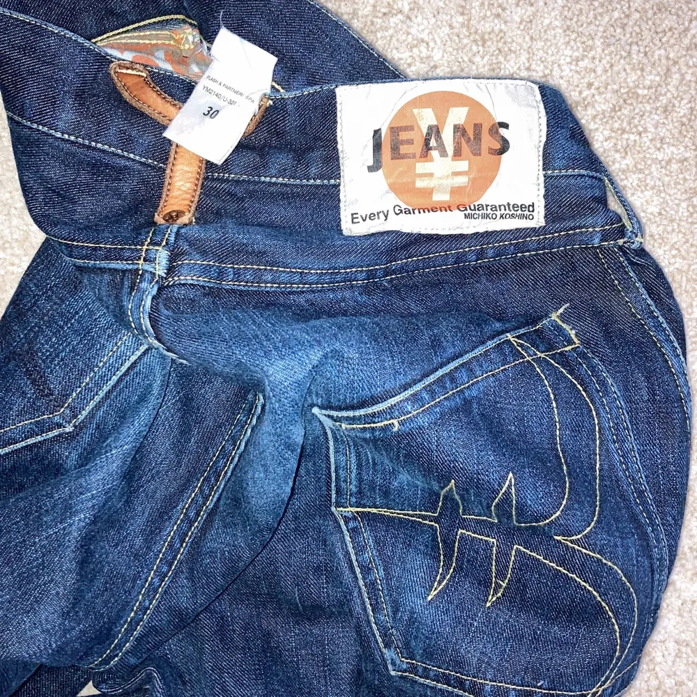 Baggy fit grym passform. . Jeans & Byxor.