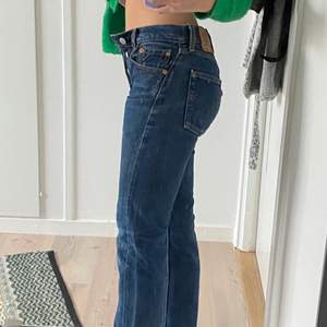 Superfina Levis jeans i modellen 501, säljer då de tyvärr är lite små☺️