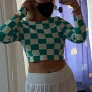 Tröja från zara - Säljer denna snygga tröja från zara i ett väldigt skönt material❤️‍🔥