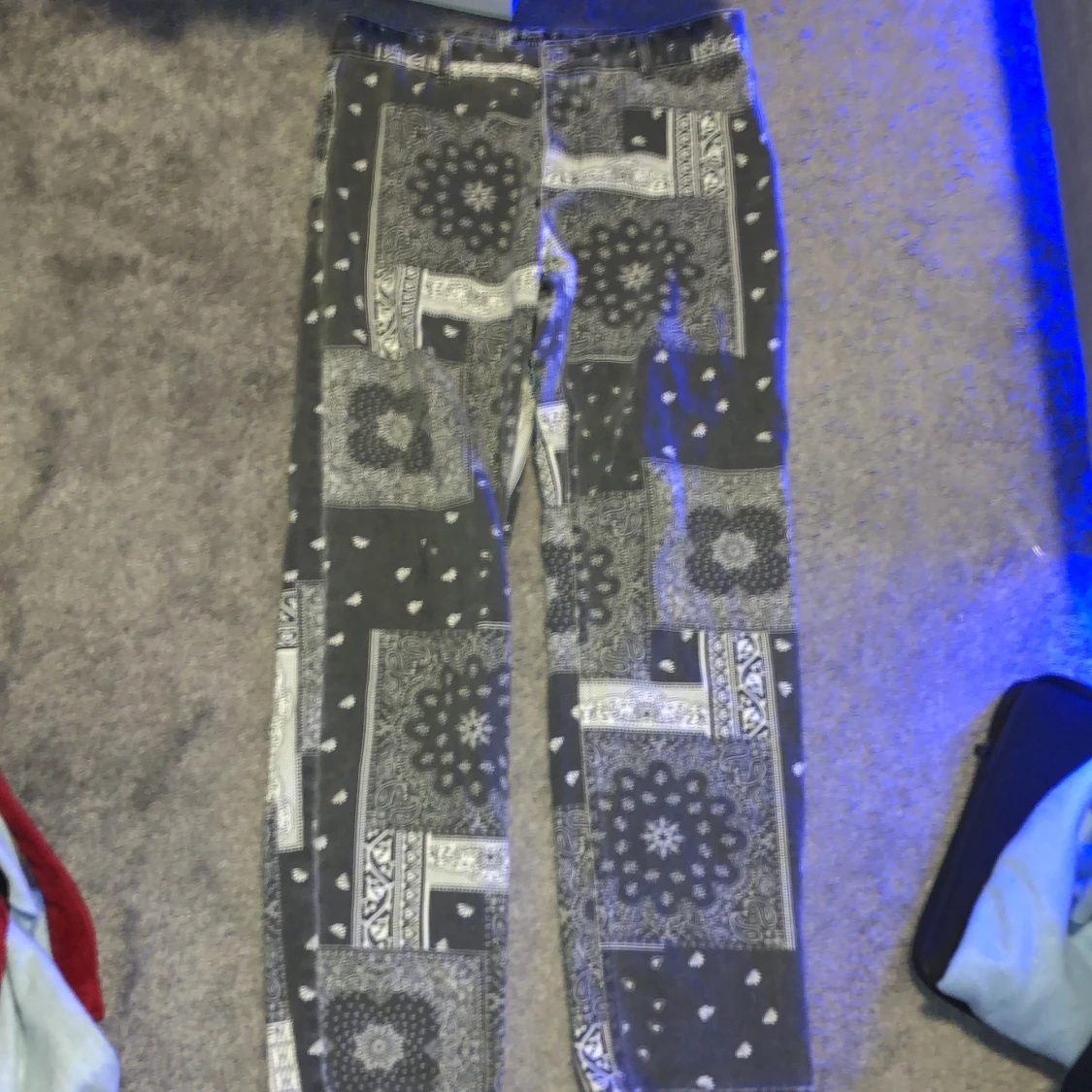 Bandana mönstrade jeans - 90