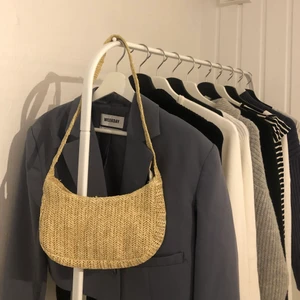 Stråväska - Säljer denna stråväska!! Köparen står för frakten ⚡️