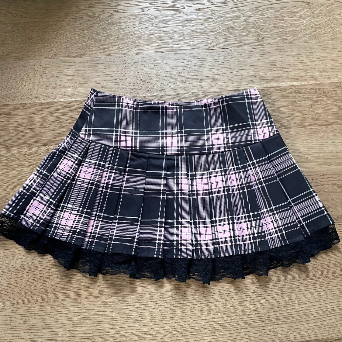 Rosa/svart alt kjol strl M - 90