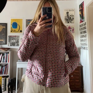 Uniqlo jacka - Helt oanvänd jacka från uniqlo! Buda gärna!❣️