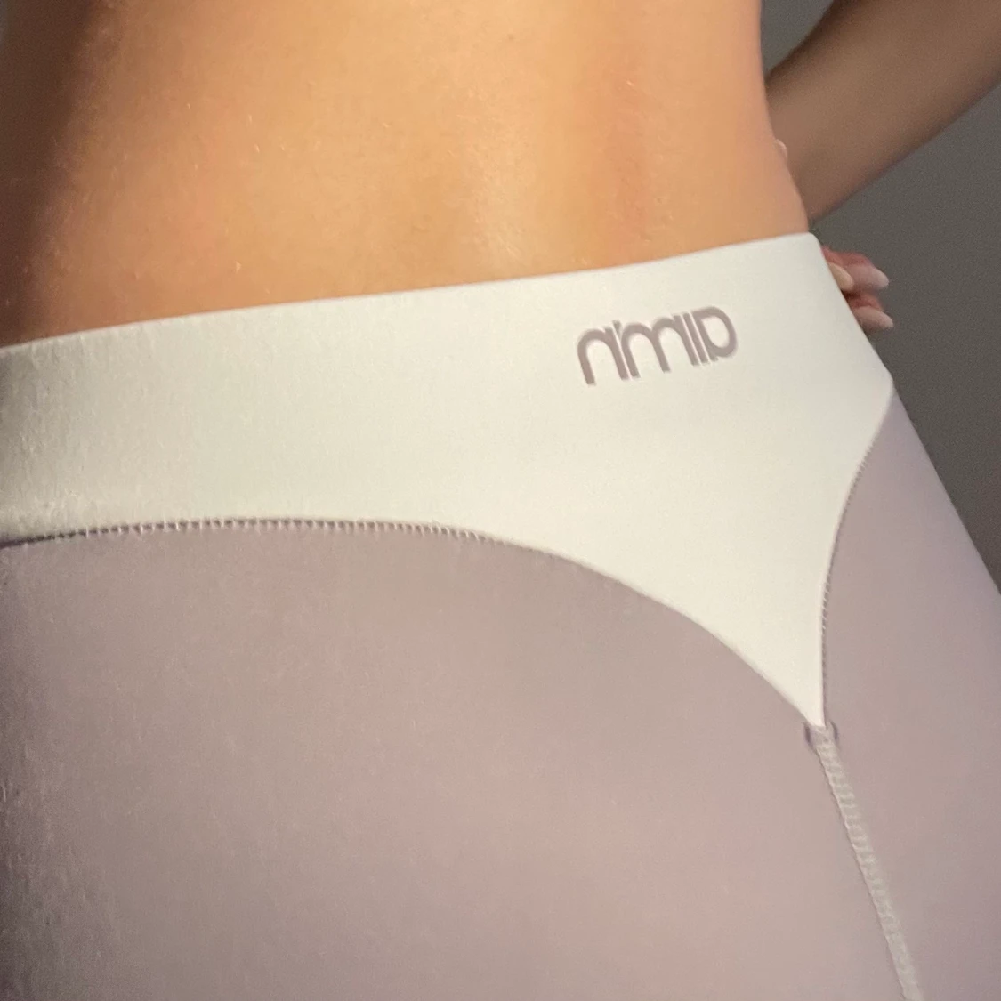 Aimn träningstights i storlek S - 90