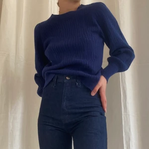 Marinblå tröja - Superfin och mjuk marinblå tröja🤍