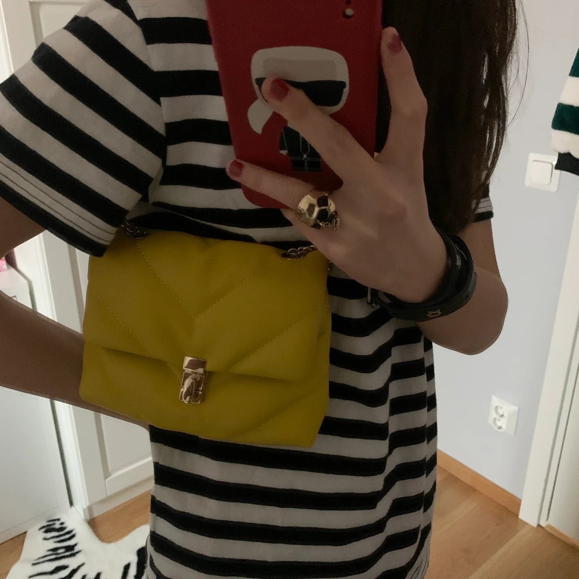 Gul väska från Zara - 91
