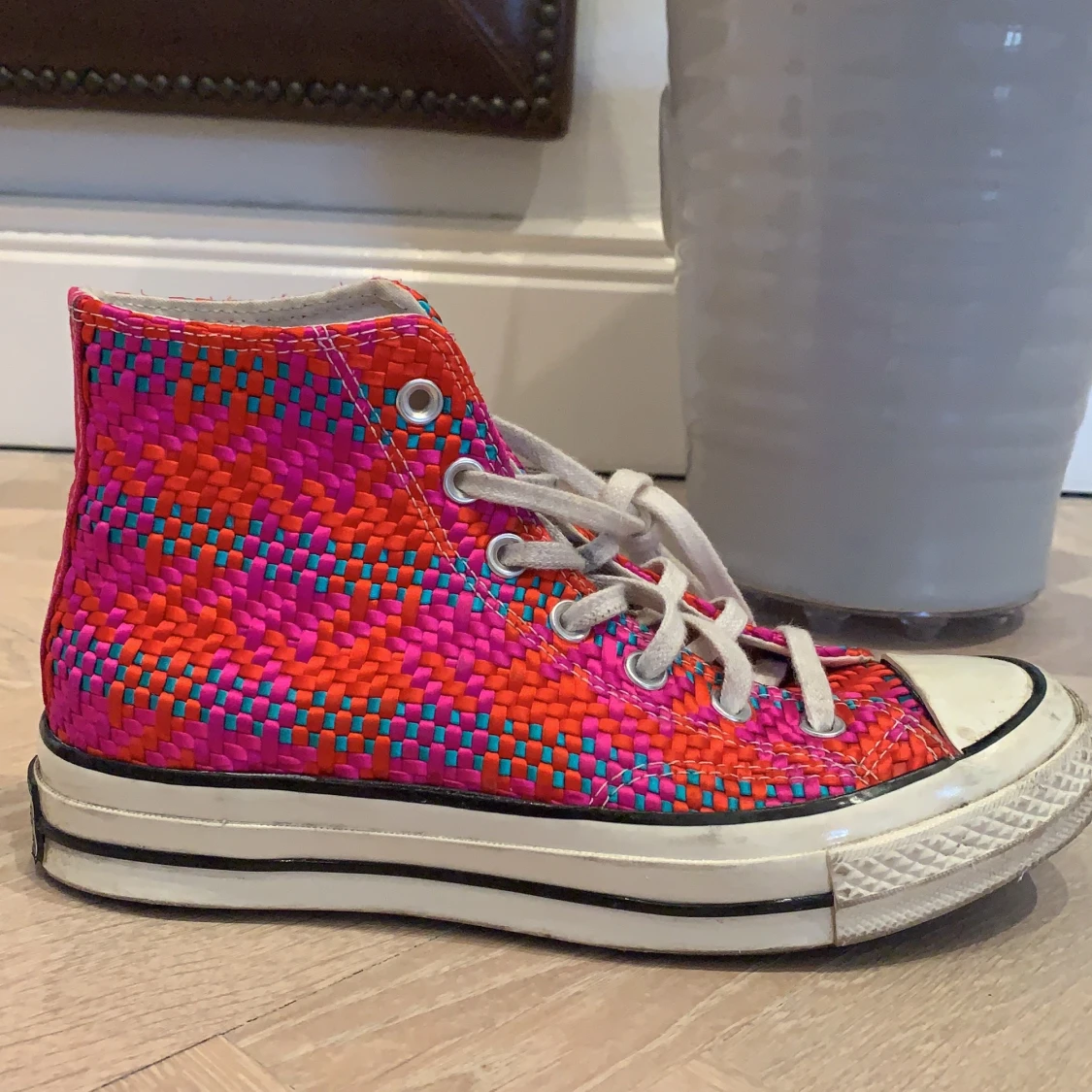 Färgglada converse  - 91