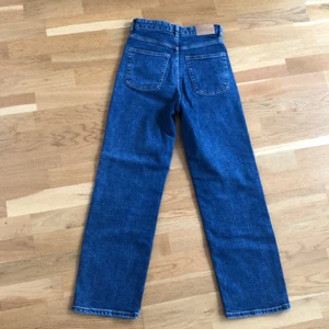 Populära monki jeans - Monki jeans som tyvärr är för korta för mig, jag är 169❤️