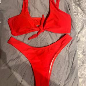 Röd bikini från Zaful🌸, storlek S i båda delarna
