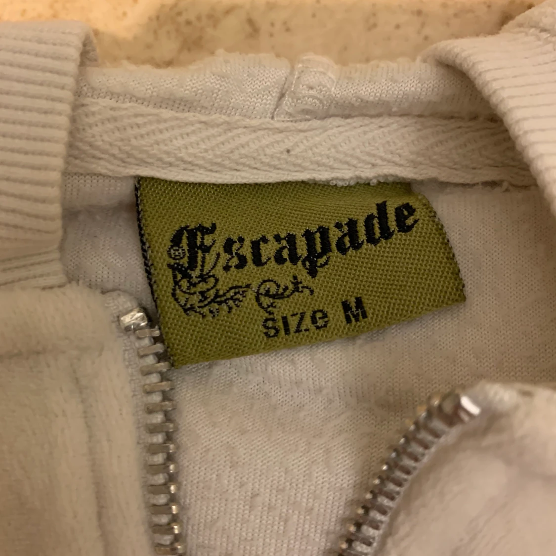 Crooped veloure hoodie  - 91