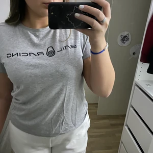 Sail Racing t-shirt - Skön T-shirt🌞