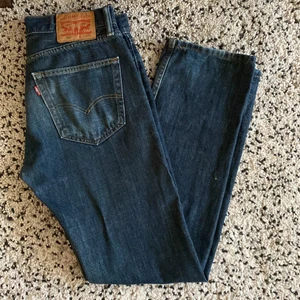 Levis 505 - Säljer mina Levis 505 då de är alldeles för långa för mig! 