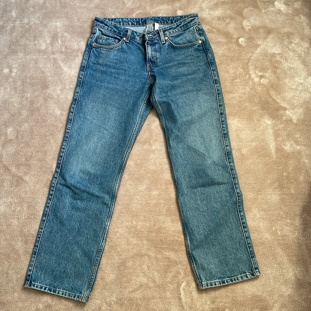 Säljer mina arrow low jeans då dom inte kommer till användning lägre. Har inte använt dom mycket alls. 💘 köparen står för frakten. FLER SOM ÄR INTRESSERADE SÅ LÄGG BUD. Jeans & Byxor.
