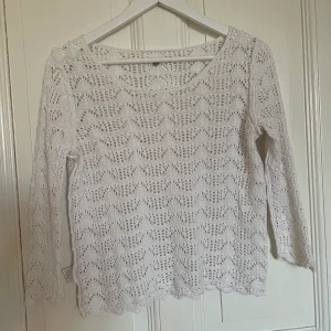 Topp - En jättefin topp men finns inget märke. Perfekt till sommaren 